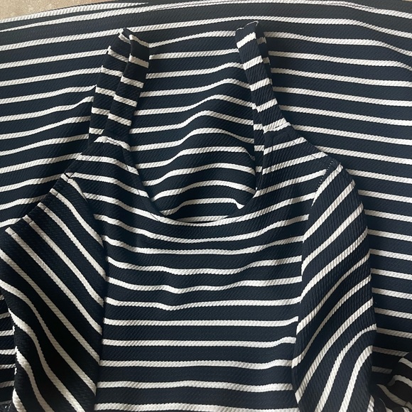 Francesca’s Black and White textured fit and flare dress - Small - Picture 10 of 10